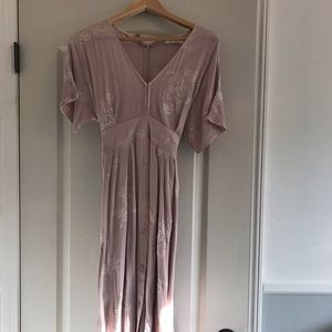 Taupe midi floral dress with a tie in back